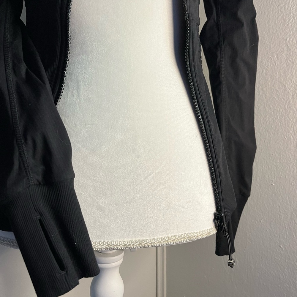 Reversible Lululemon Jacket - Picture 16 of 16
